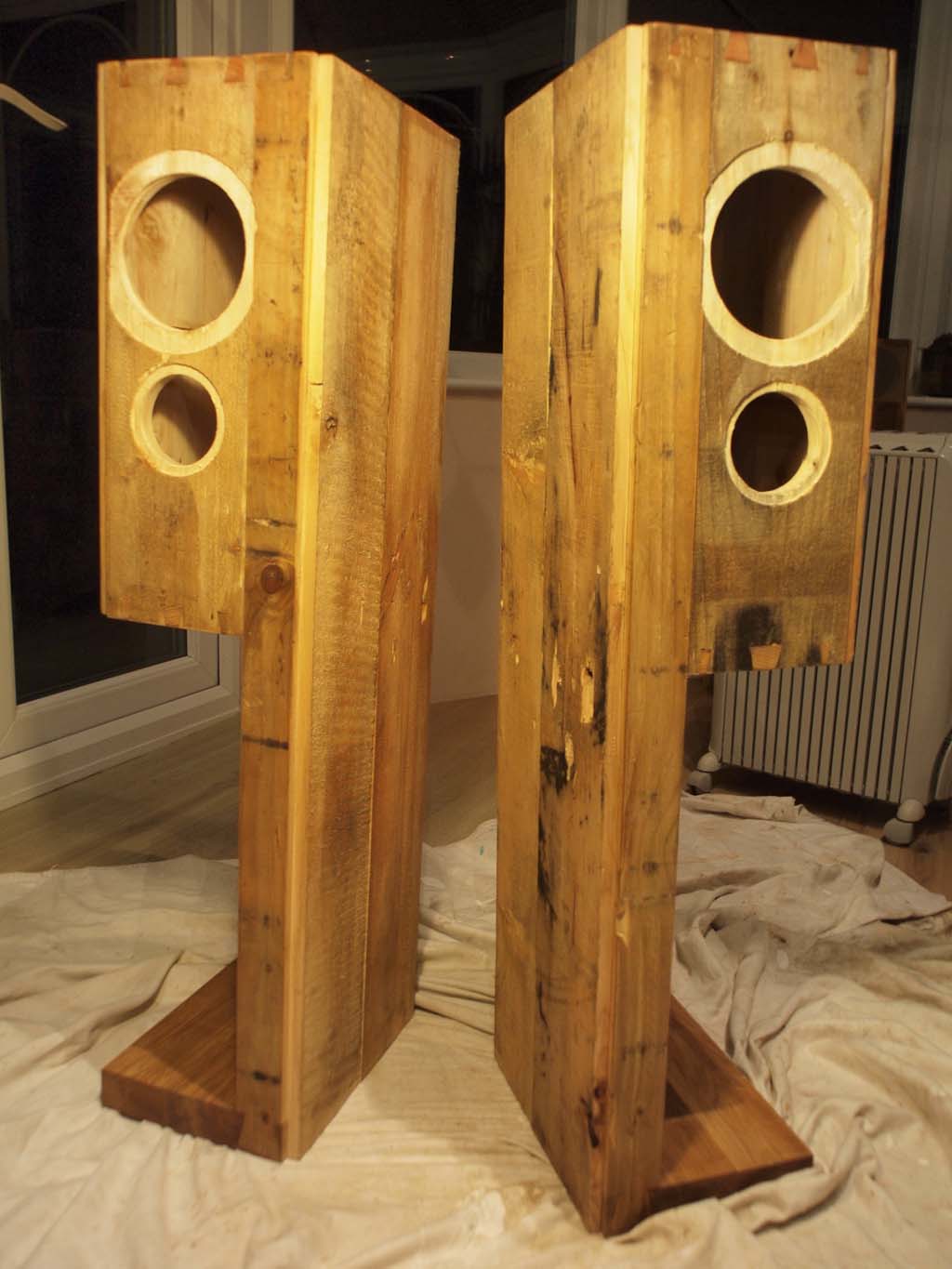 Pallet Speaker